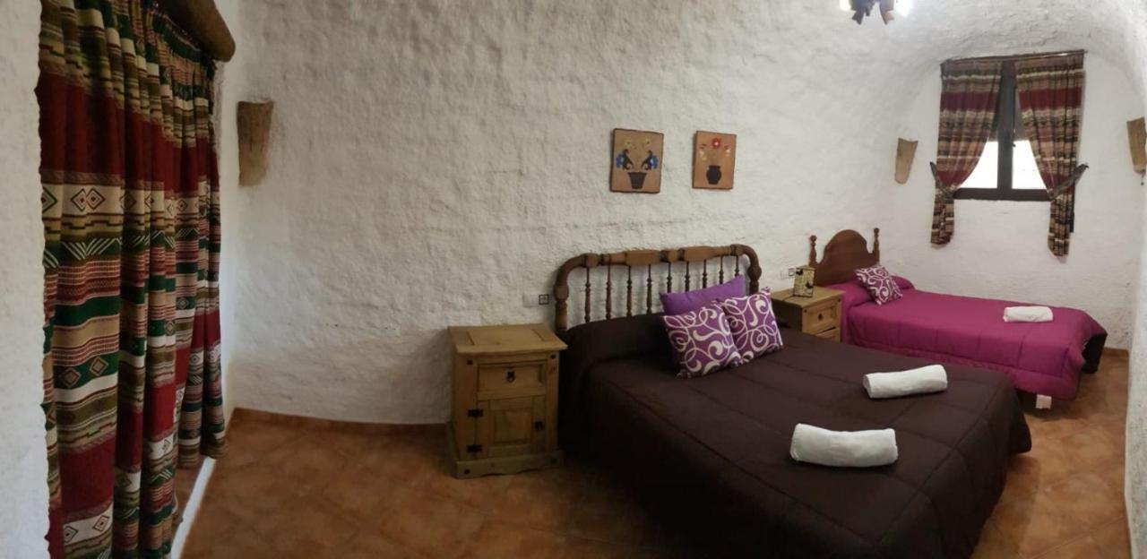 Cueva El Monteron Villa Cullar de Baza Exterior photo